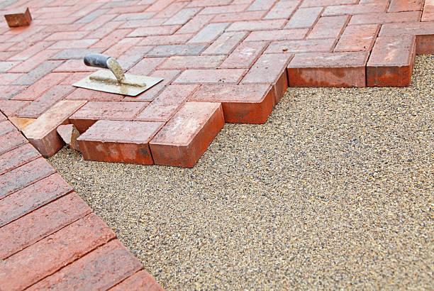 Lipatria, CA Driveway Pavers Pros